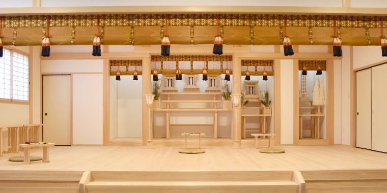 大本三河本苑ご神前大広間